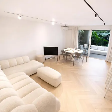 Luxurious 2-bedroom - Center Διαμέρισμα *