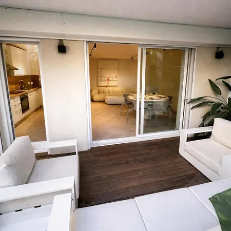 Διαμέρισμα Luxurious 2-bedroom - Center