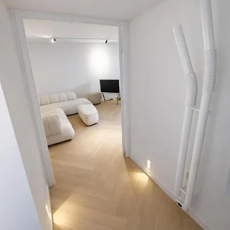 Luxurious 2-bedroom - Center Κάννες