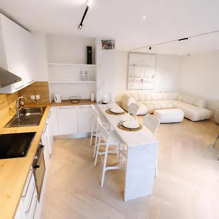 Luxurious 2-bedroom - Center Διαμέρισμα Κάννες